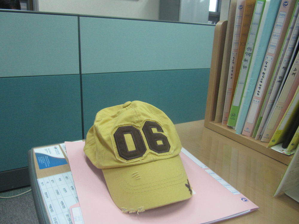 철마도서관 어린이 자료실 습득물입니다. 첨부이미지 : 도서관 습득물 003.jpg