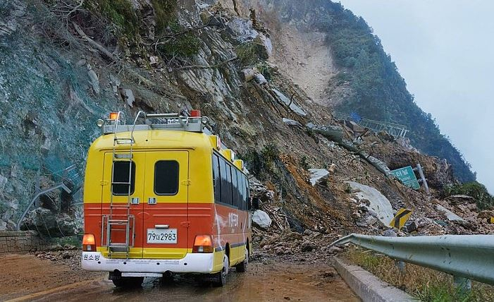 7월 '문화가 있는 수요일' 상영DVD소개 첨부이미지 : 345.JPG