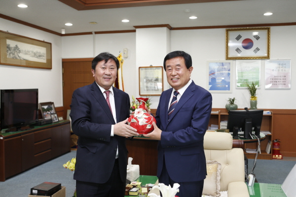 대련장자도어업그룹 오후강총재 방문 첨부#2