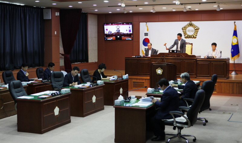 군 의회 후반기 첫 임시회 개최 이미지