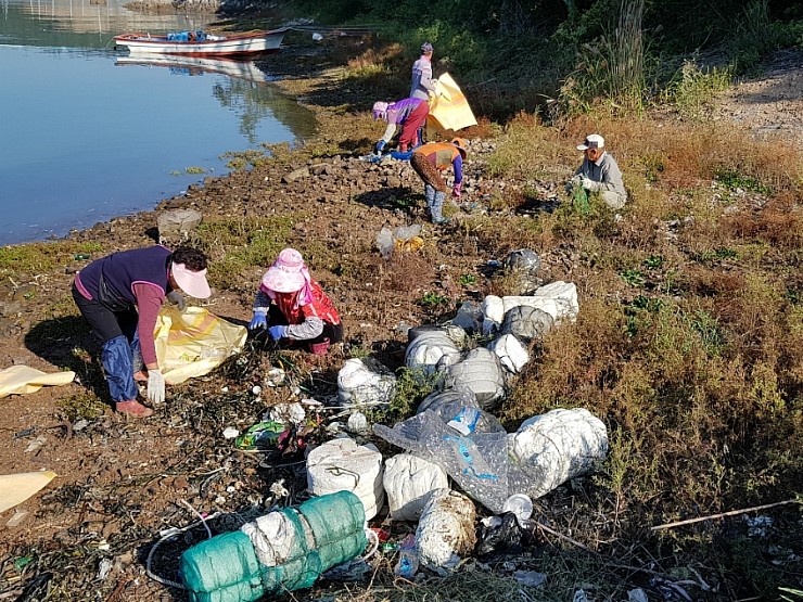"2017년 한 해 동안 정말 수고 하셨습니다." 첨부#4
