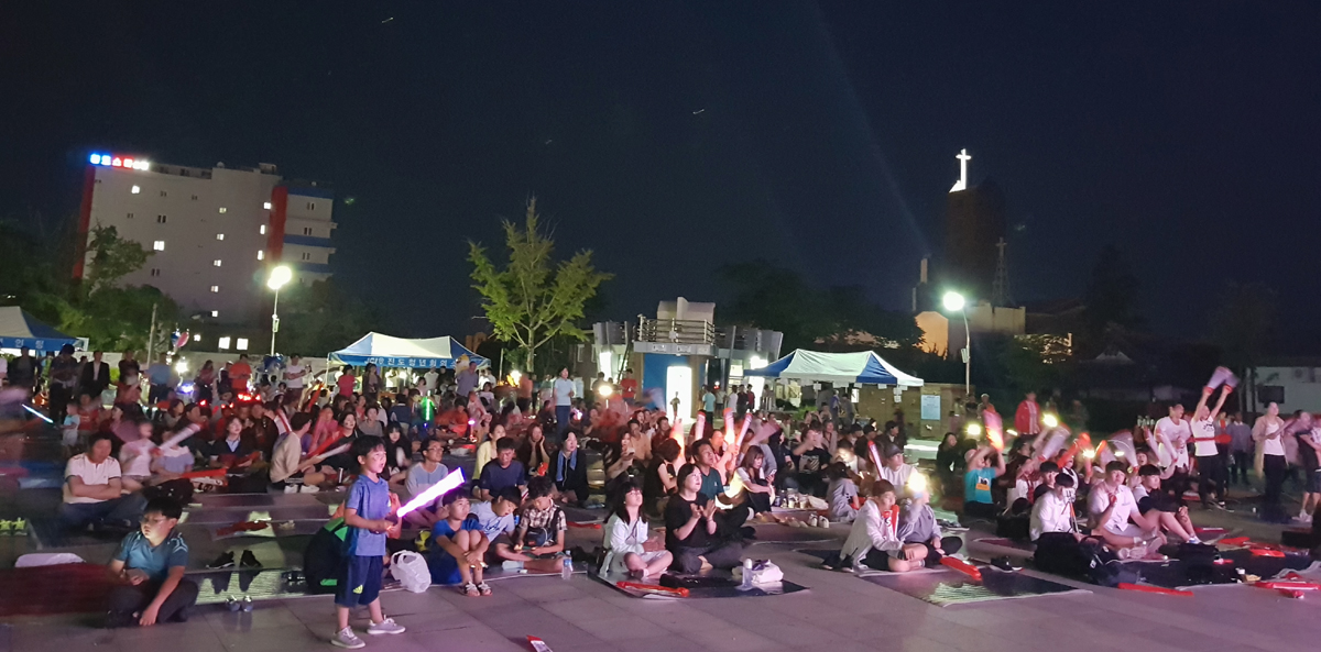 진도군, 월드컵 승리 기원 단체 응원전 철마광장에서 개최 이미지