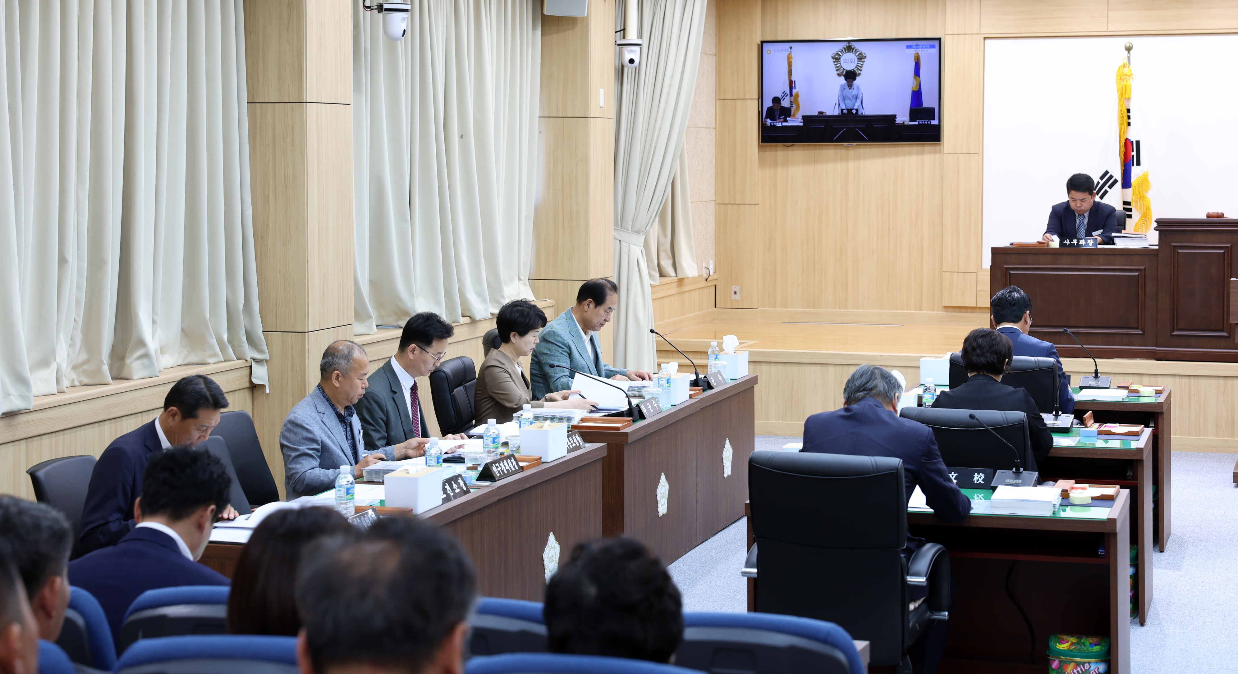 제300회 진도군의회 임시회 개회식 첨부#1