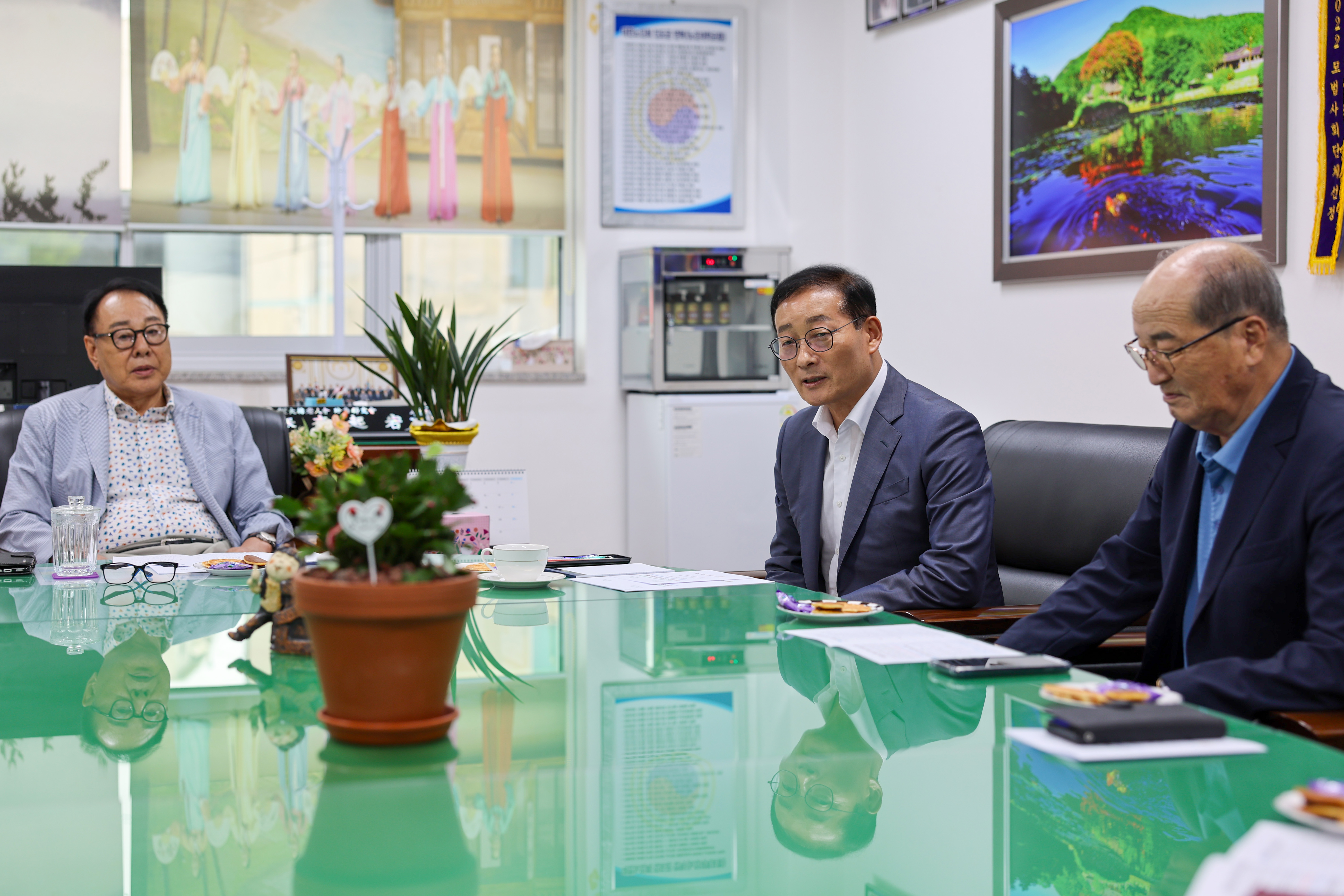 군수님 기관 방문(선관위, 노인회, 산림조합, 우체국, 농협군지부, 소방서) 첨부#2